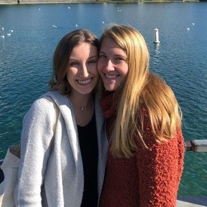 Meet your Posher, Olivia